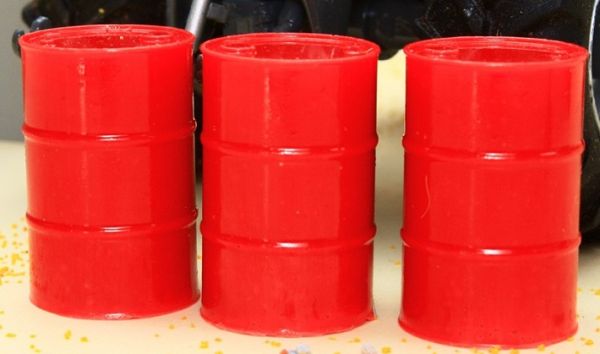BT3051 - 3 barrils rouges miniatures - 1