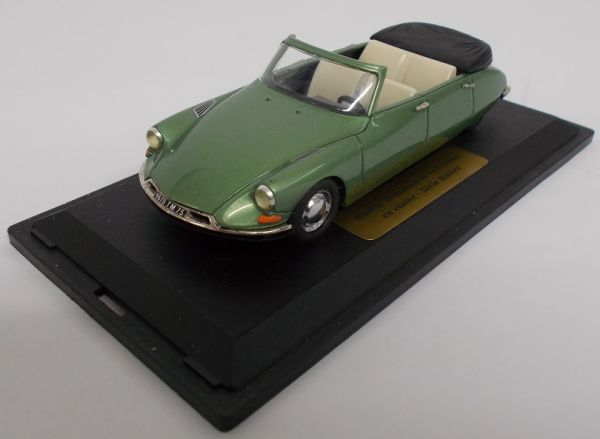 CLASSC1025 - CITROEN DS Reuter cabriolet 4 portes vert - 1