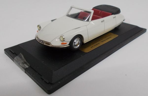 CLASSC1026 - CITROEN DS Reuter cabriolet 4 portes ivoire - 1