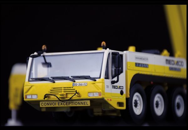 Miniature Grue mobile DEMAG AC 700-9 MEDIACO IMC MODELS IMC32-0138