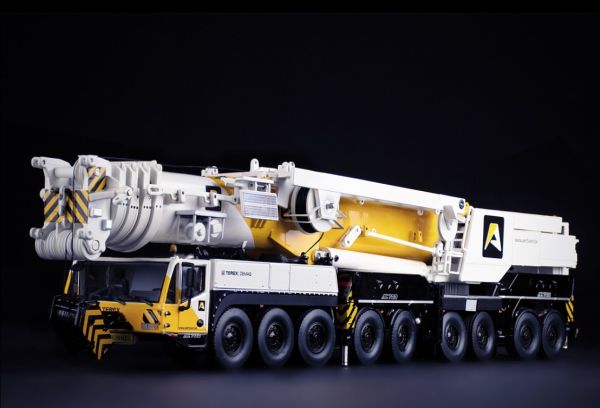 IMC32-0140 - Grue mobile DEMAG AC 700-9 AERTSSEN - 1