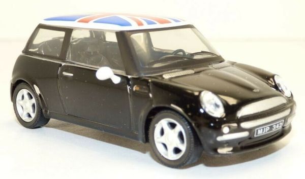 CAR250NDC - AUSTIN Mini Union jack noire drapeau anglais sur le toit - 1