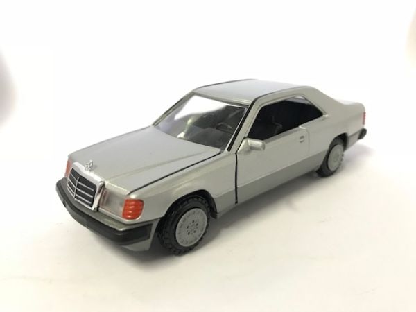 CON1504 - MERCEDES-BENZ Coupé 300 CE - 1