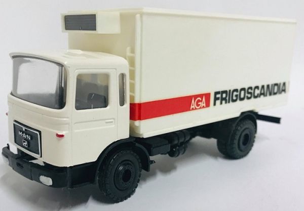 CON3138 - Camion MAN 4x2 avec caisse frigorifique - 1
