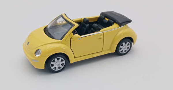 WEL2035YE - VOLKSWAGEN NEW BEETLE Cabriolet jaune modèle à friction vendue sans boite - 1