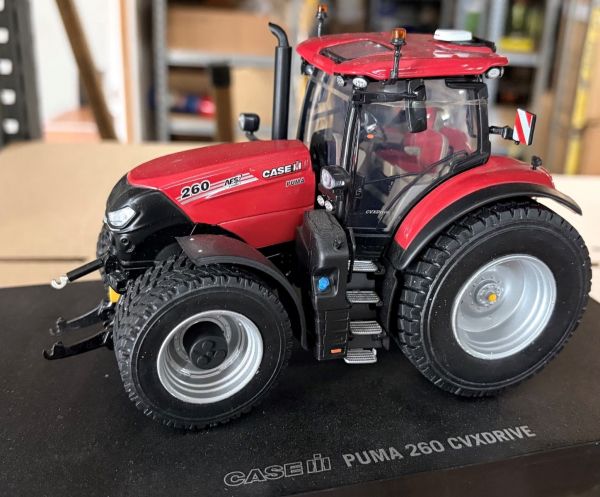CW0315 - CASE IH 260 Puma CVX Drive avec pneus larges NOKIAN - 1