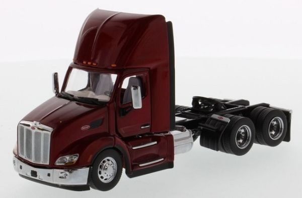 DCM71068 - PETERBILT 579 6x2 Bordeaux - 1