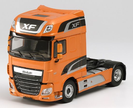 ELI115545 - DAF XF Euro 6 Superspace cabine orange - 1