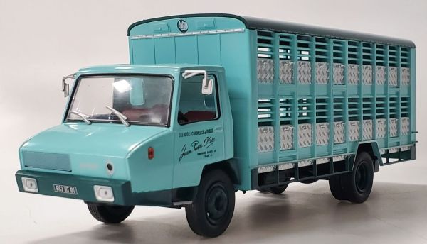 G111A009 - BERLIET Stradair 10 4x2 1966 transport de cochons - 1