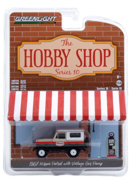 GREEN97100-A - NISSAN Patrol 1967 4x4 TEXACO avec pompe à essence Série The Hobby Shop vendu sous blister - 1
