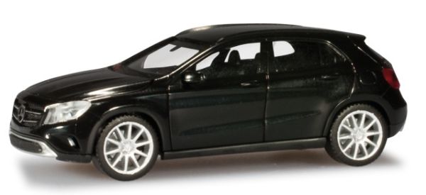HER028318 - MERCEDES Class GLA Noir - 1