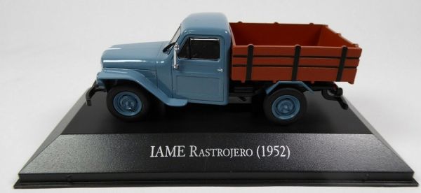 MAGARG46 - IAM Rastrojero plateau 1952 bleu vendu sous blister - 1