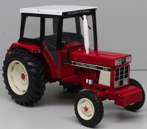 REP195 - INTERNATIONAL IH 743 - 1