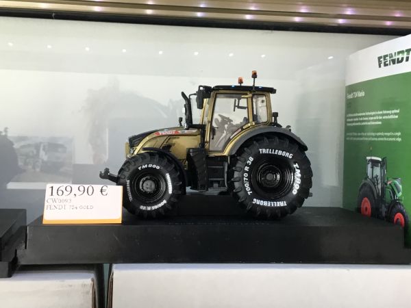 CW0093 - FENDT 724 gold - 1