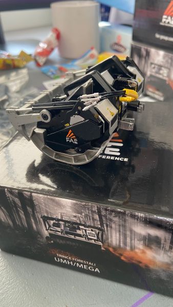 CW0144 - Broyeur FAE UMHMEGA Noir - 1