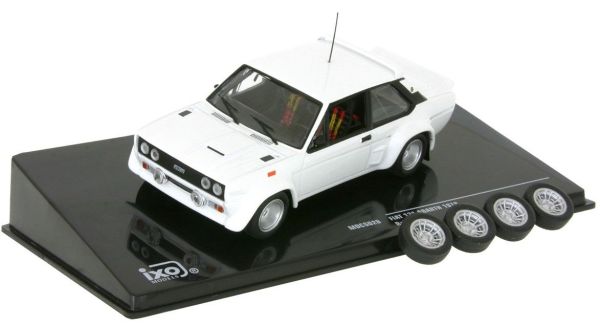 IXOMDCS028 - FIAT 131 Abarth 1978 blanche rallye Specs - 1