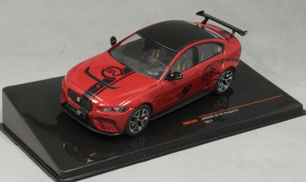 IXOMOC300 - JAGUAR XE SV Project 8 2017 rouge métallisée - 1