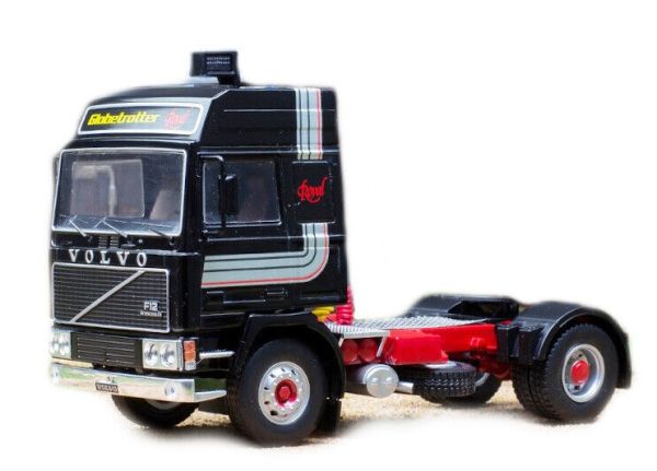 IXOTR160.22 - VOLVO F12 4x2 1981 NOIR - 1