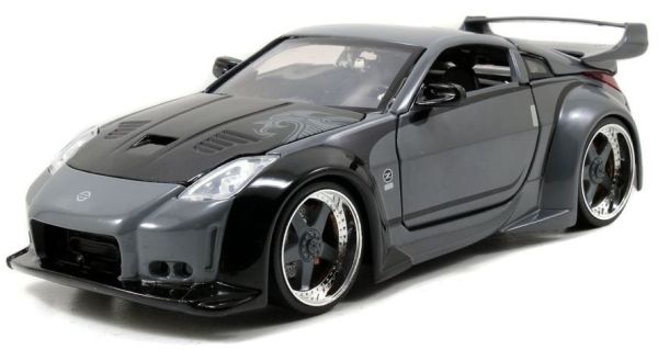 NISSAN 350Z 2003 grise capot noir de D.K Fast And Furious