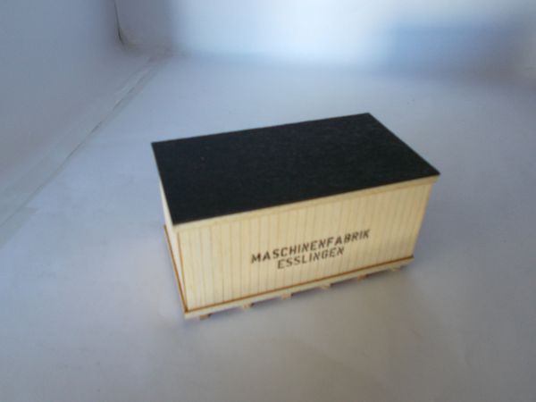 LAD006 - Caisse en bois pour transport de marchandises 