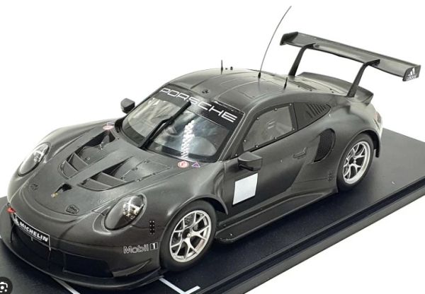 IXO-LEGT18057 - PORSCHE 911 RSR Full carbone Pre-Saison Test Car 2020 - 1