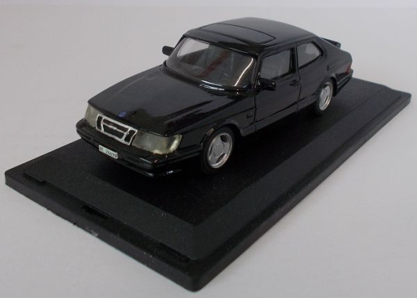 M35 - SAAB 900 Turbo Aéro Coupé 1989 noire - 1