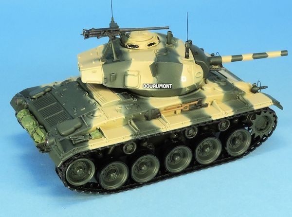 MFT48602FR - Char LEGER M24  Chaffee DOUAUMONT - 1