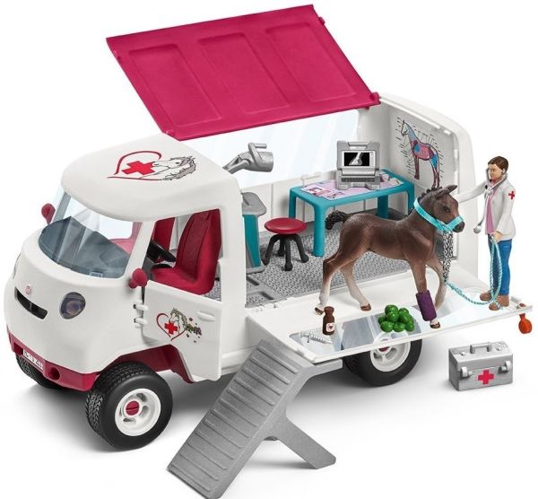 SHL42370 - Vétérinaire Mobile avec Poulain Hanovrien - 1