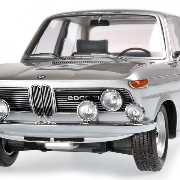 Miniature BMW 2000 Ti Winner 24h Spa 1966 des pilotes Ickx