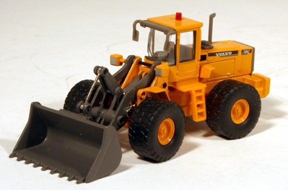 MOT013040 - Chargeur VOLVO L150 C Ech:1/87 - 1
