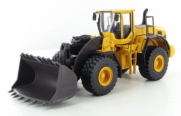 MOT300030 - Chargeur VOLVO L250G - 1