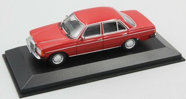 MXC940032200 - MERCEDES BENZ 230E 1982 rouge - 1