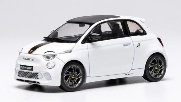 IXOMOC345 - FIAT 500e Abarth 2024 Blanc - 1