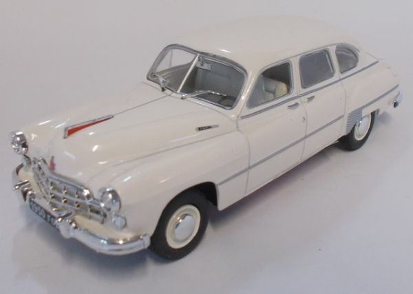 NASP107 - GAZ 12 Zim crème défaut de peinture sur le toit - 1