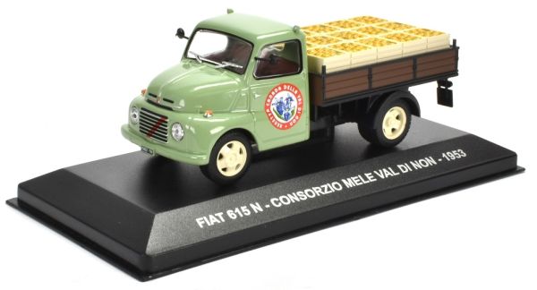NET0031 - FIAT 615 N 1953 porteur plateau avec chargement de fruits entreprise italienne Val Di Non - 1