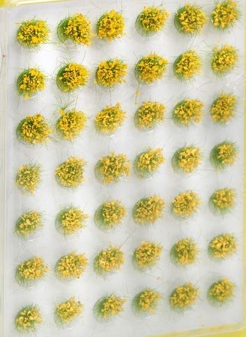 NOC07036 - 42 touffes d'herbes jaunes - 1
