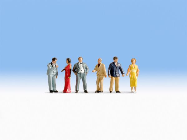 NOC15856 - Personnes en tenue de soirée - 1