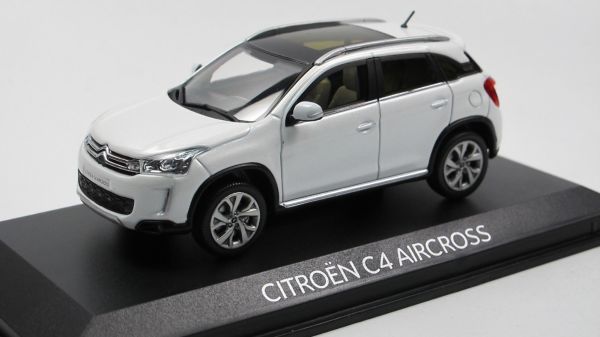 NOREV155461 - CITROEN C4 Aircross 2012 blanc - 1