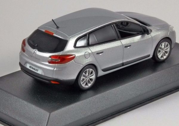 Modèle Réduit Renault Megane Estate 2009 - Échelle 1/43 - Norev - Vert - Occasion