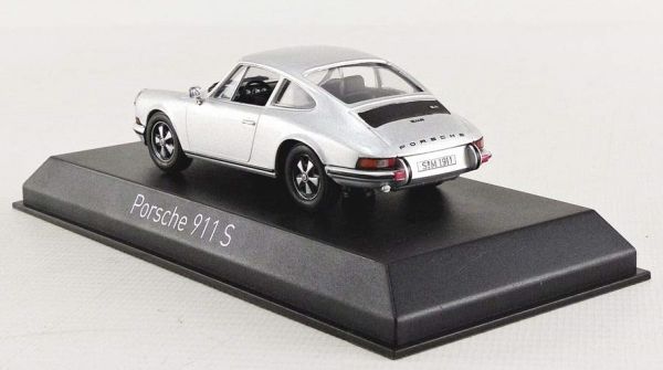 Porsche 911 S 2.4 bleue (Norev) 1/43e