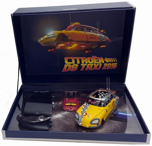 NOREVPM0105 - CITROEN DS taxi volant 2015 - 1