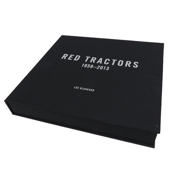 OCT74716 - Livre sur les Tracteurs Rouge 1958-2013 384 Pages - TEXTE EN ANGLAIS - 1