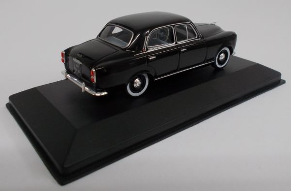 MINIALUXE E: 1/43. Peugeot J7 1970 fourgon Pompiers. Réf. 25_7. SL
