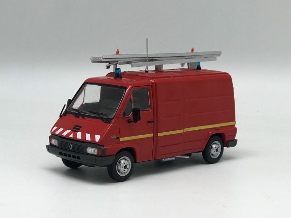 ODE101 - RENAULT MASTER T30 VTU AVEC PLANCHE DE DECALQUES - 1