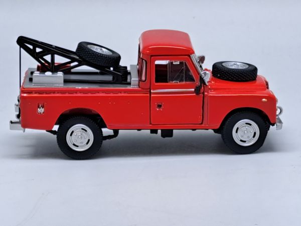 Dinky Toys 1/43 – Land Rover Dépanneuse – Kit – Rouge – Neuf