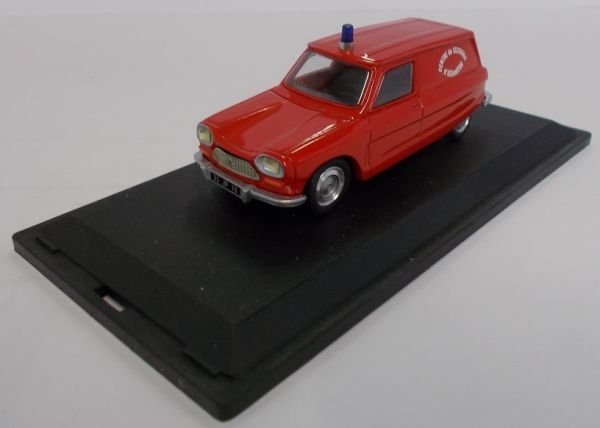 PARAD133 - CITROEN Ami 8 break pompier Centre de Secours d'Aix en Othe - 1