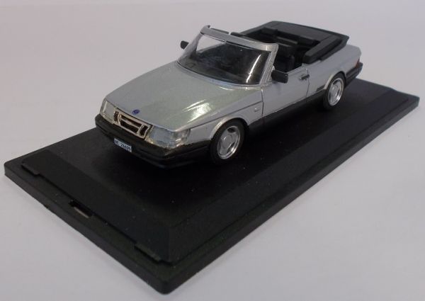 PARAD174-2 - SAAB 900 cabriolet ouvert gris - 1