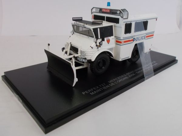 PER727 - MERCEDES BENZ Unimog U 406 2008 Police Nationale Française véhicule maintien de l'ordre limité à 150 exemplaires - 1