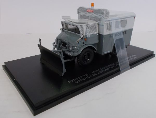 PER728 - MERCEDES BENZ Unimog U 406 1987 Police Nationale Française gris véhicule maintien de l'ordre limité à 150 exemplaires - 1