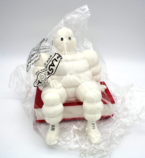 PLAST80008 - Tirelire BIBENDUM MICHELIN hauteur 18 cm, longueur 16 cm, profondeur 17 cm - 1